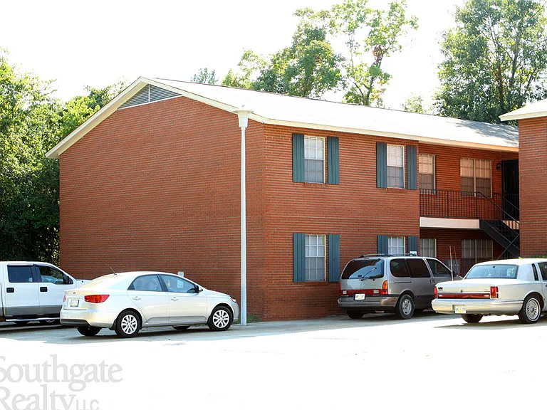 2008 Oak Grove Rd — Photo 2
