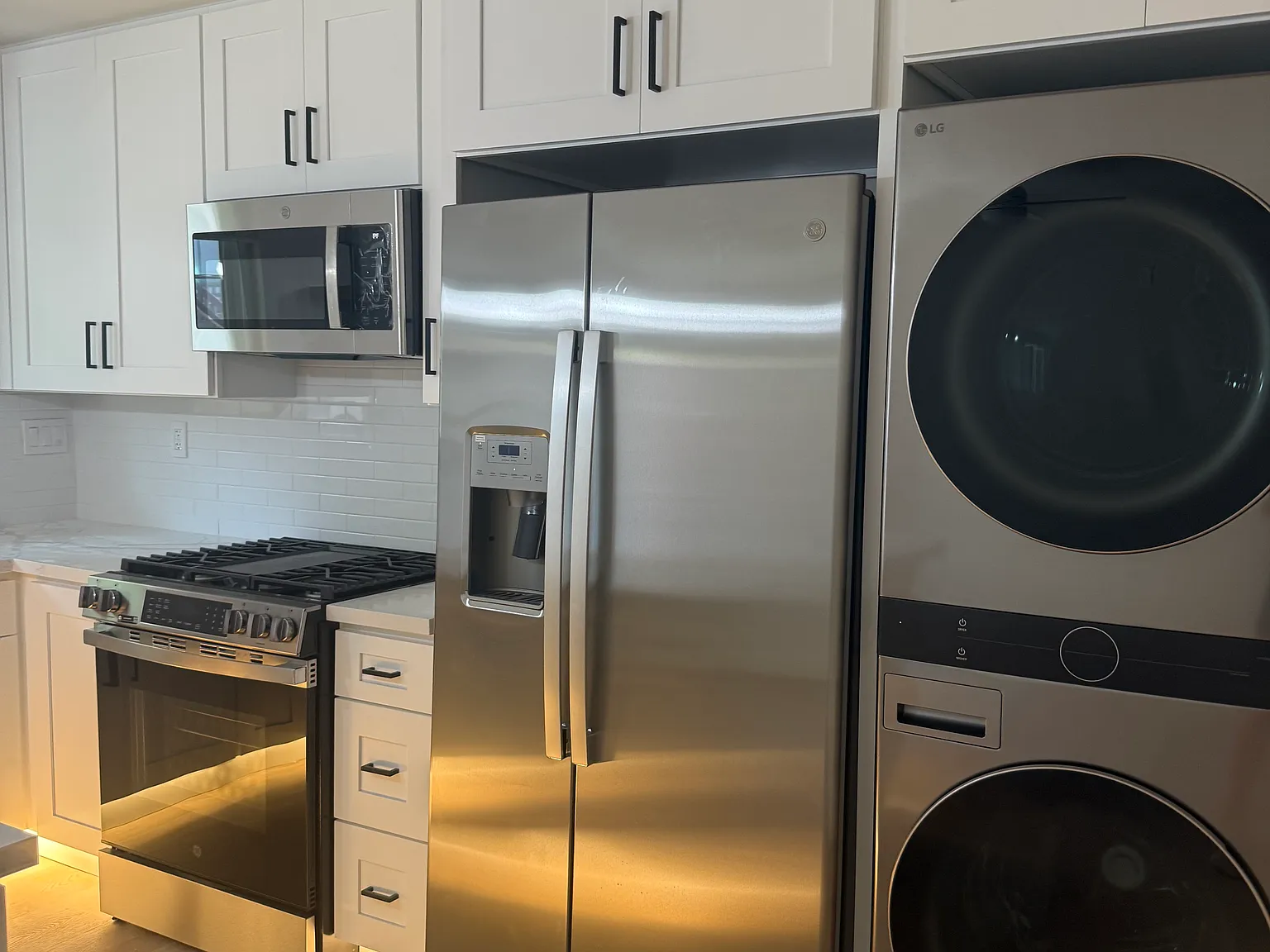 1 bed, 650 sqft, $2,600 — Photo 3