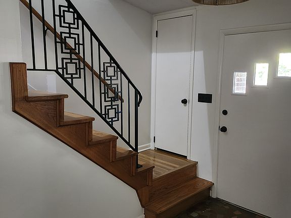 5th image of 217 Ridgedale Dr