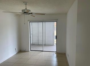 555 Purdy Ln APT 303, Palm Springs, FL 33461