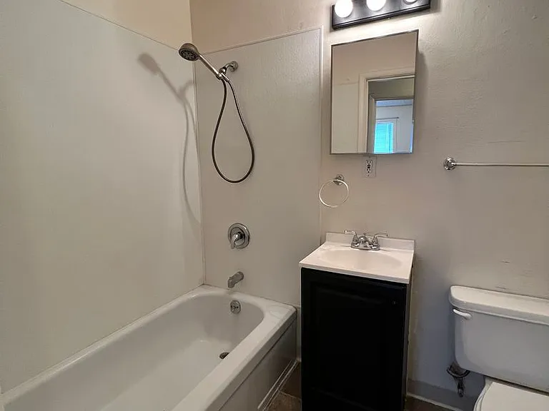 1215 S Eastlake Dr — Photo 6