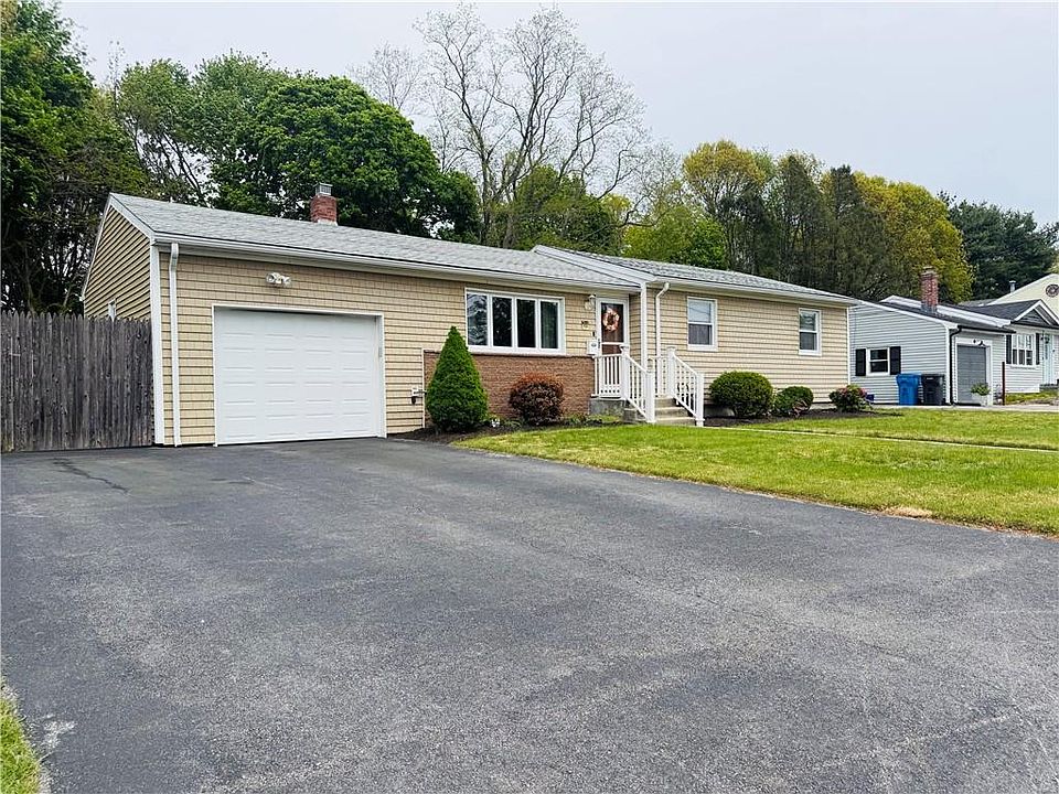 1st image of 124 Zinnia Dr