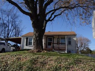 8475 Mackenzie Rd, Saint Louis, MO 63123