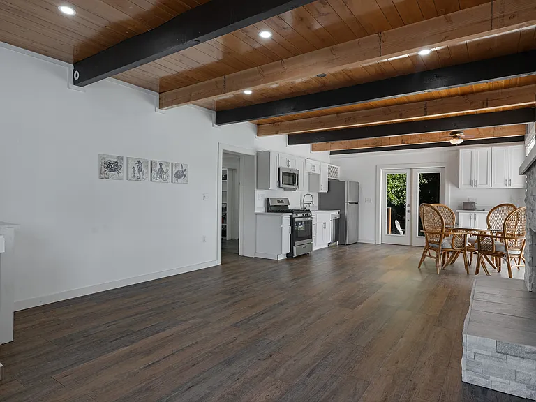 413 E Herron Blvd NW — Photo 9
