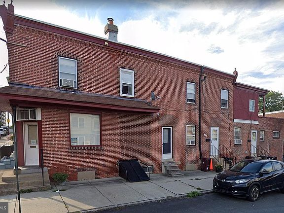 2nd image of 1742 W 6th St #3