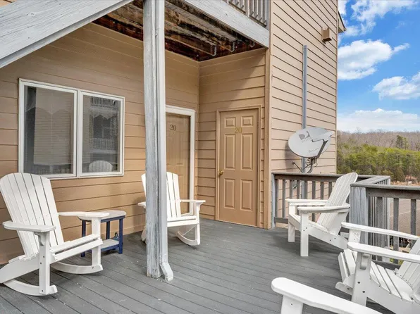 1055 Mariners Way APT 20, Huddleston, VA 24104