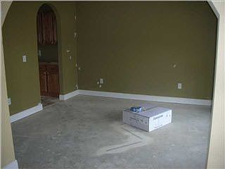 5th image of 11638 Glenwood Cir