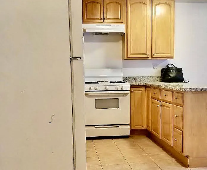 1032 York St #A — Photo 16