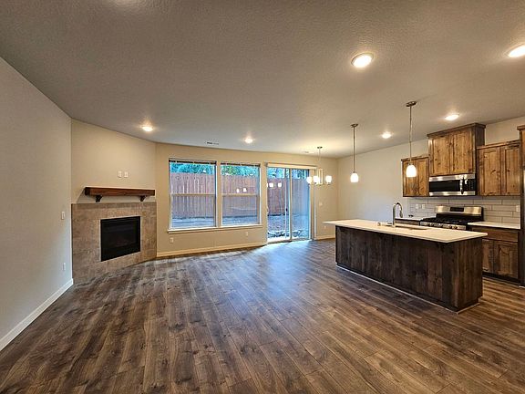 3rd image of 3513 NE 61st Way