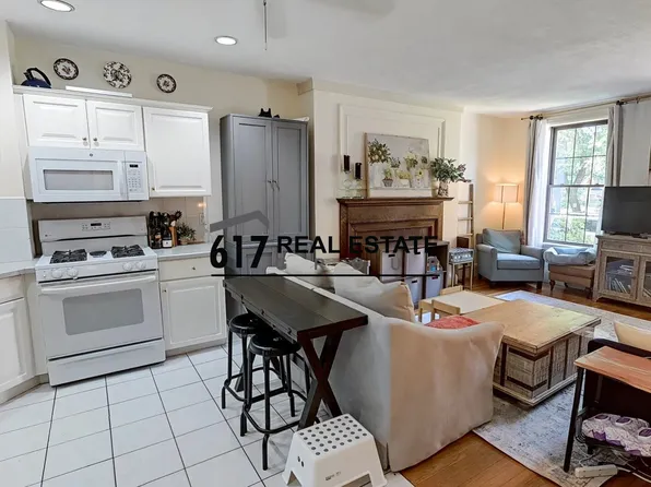12-3A Dean Rd, Brookline, MA