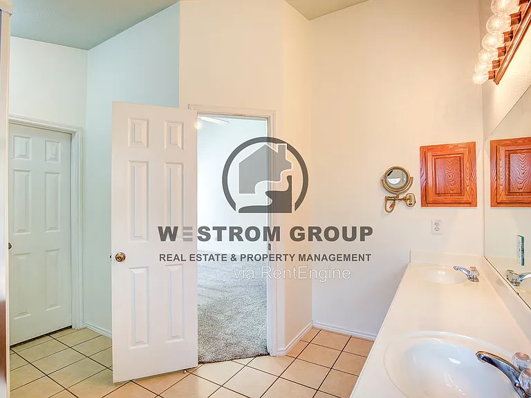 10200 Pear St — Photo 26