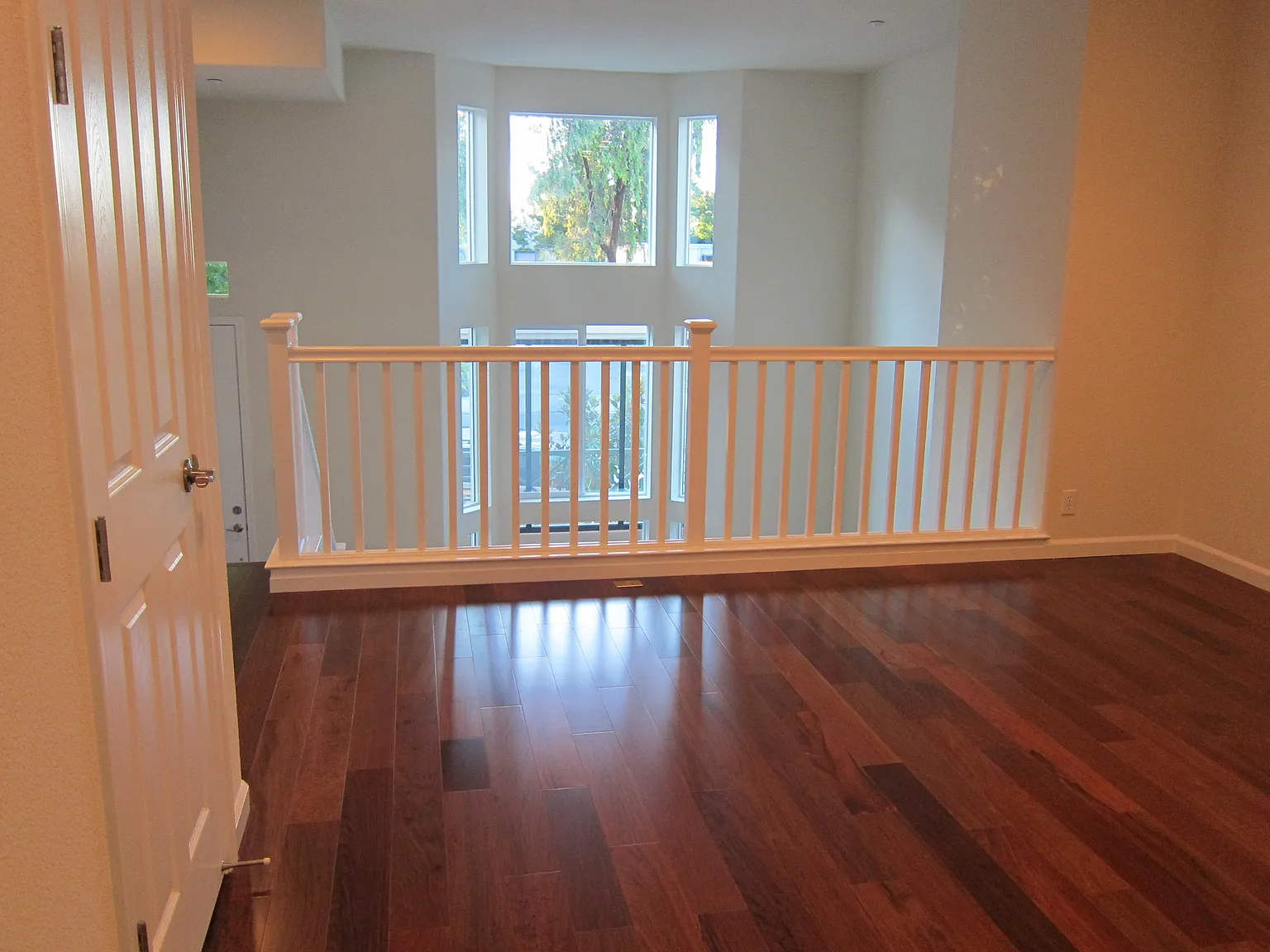 3 bed, 1791 sqft, $3,825 — Photo 4