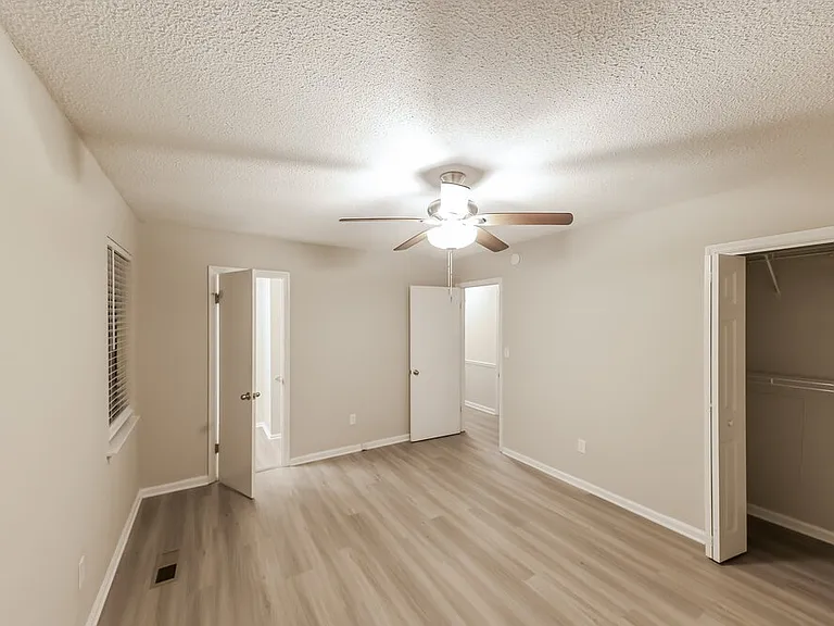 5808 Christon Cir — Photo 11