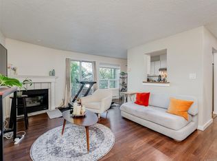 Chelsea Green, Saanich, BC V8X 2X7