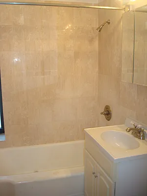 Rented by Metropolitan Equities | media 9