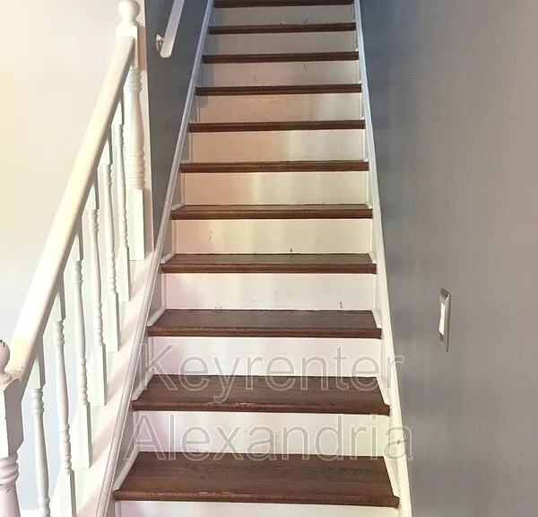 1610 Kenwood Ave — Photo 11