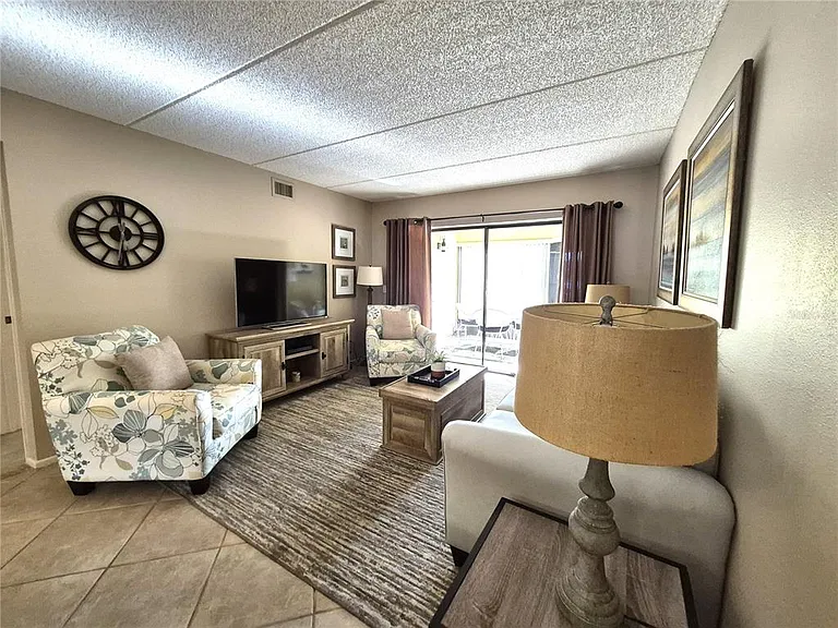 50 Woodlake Pl #50 — Photo 14