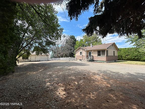 2nd image of 5 N 67th Ave