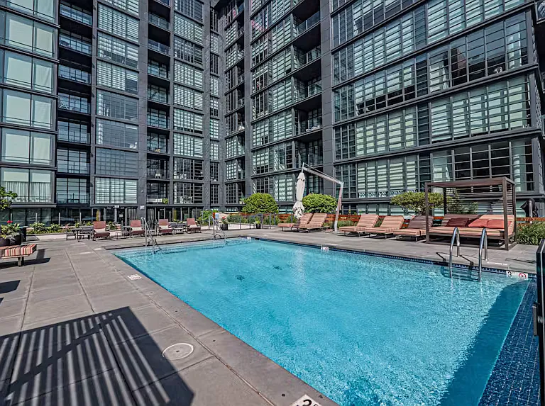 45 Sutton Sq SW #4003 — Photo 25