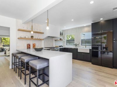 655 S Sycamore Ave, Los Angeles, CA, 90036