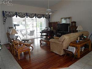 5th image of 1802 SE 21st St