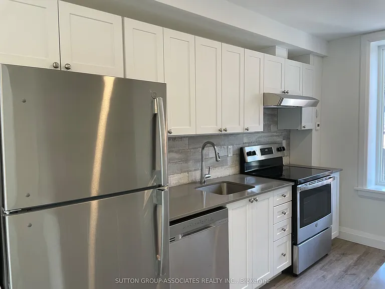 9 Whitaker Ave #2 — Photo 4