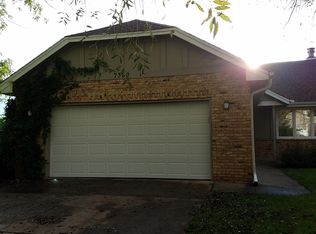 7360 Bagpipe Blvd, Eden Prairie, MN 55346