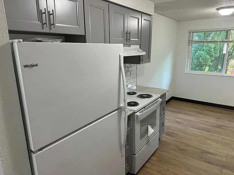 Meadow Creek Apartments — Photo 16