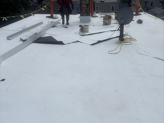 3rd image of 134 Proctor Ave