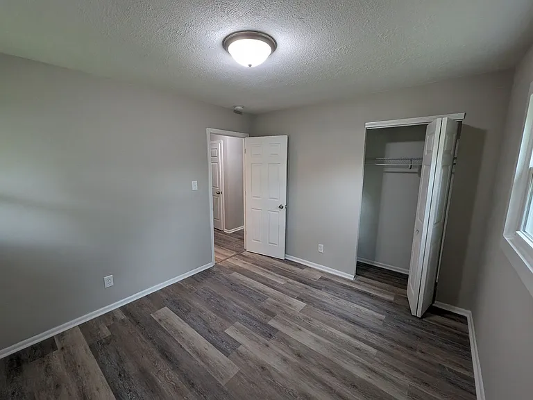 5423 Tulip Ave — Photo 7