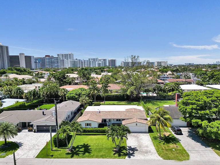 248 Codrington Dr — Photo 82