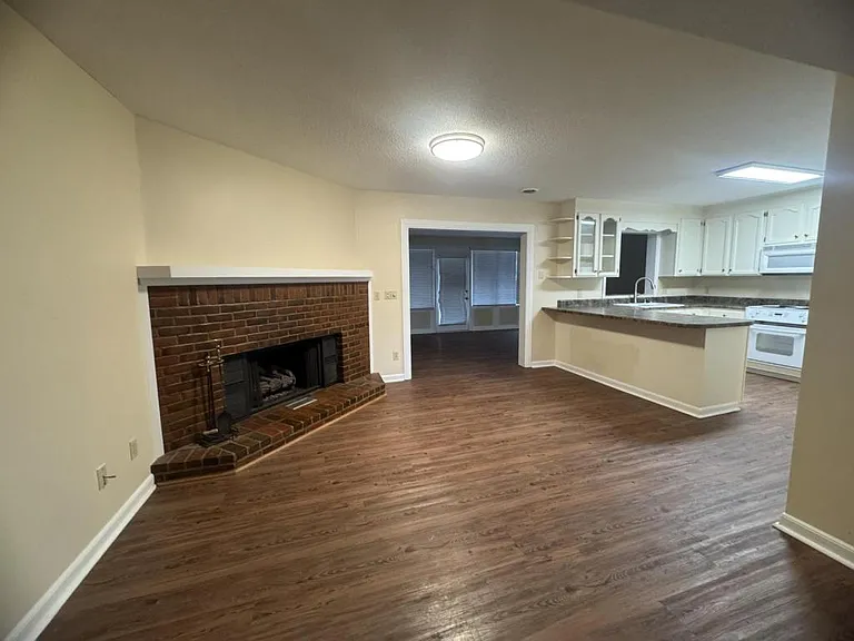 176 Fairway Woods Dr — Photo 6
