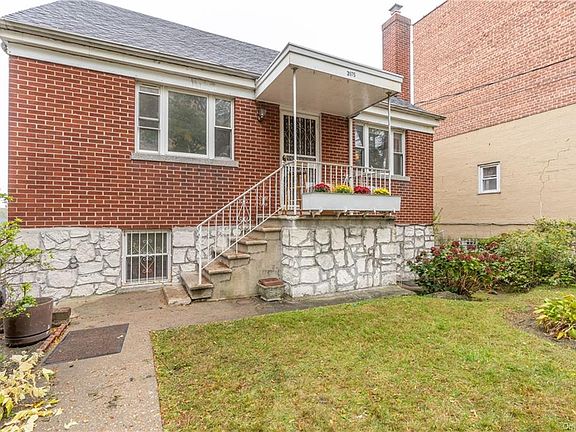 5th image of 3975 Murdock Ave