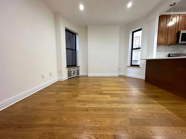 147 East 90th Street image 4 of 9