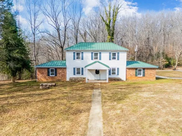 228 Wildwood Acres Rd, Madison Heights, VA 24572