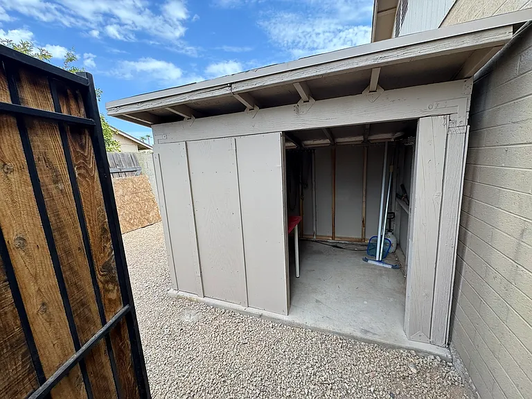 3201 W Paradise Ln — Photo 20