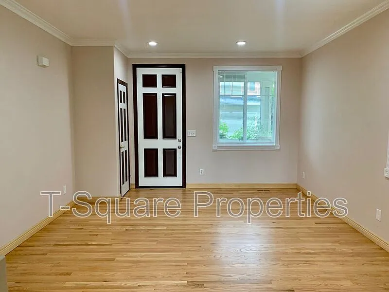 3 bed, 2.5 bath, 1910 sqft, $3,500 — Photo 4