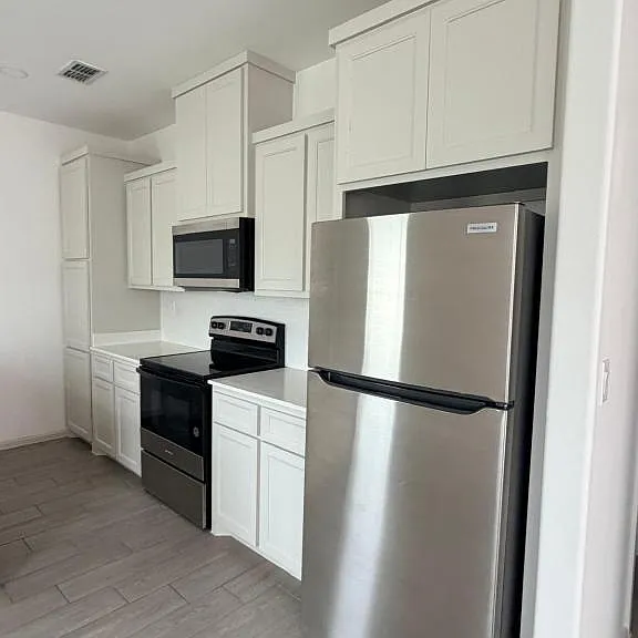 1504 Shavano Dr #3 — Photo 5