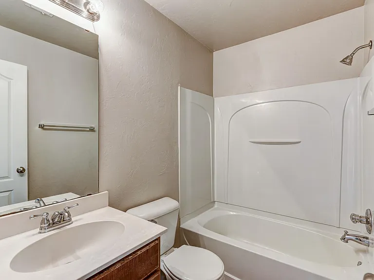 9528 SW 24th Ter — Photo 23
