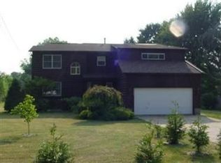 7820 Hopkins Rd, Mentor, OH 44060