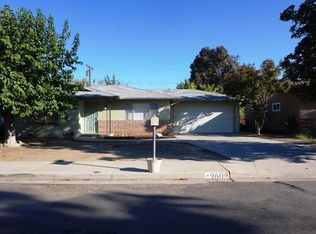 960 Shellie Ln, Hemet, CA 92543