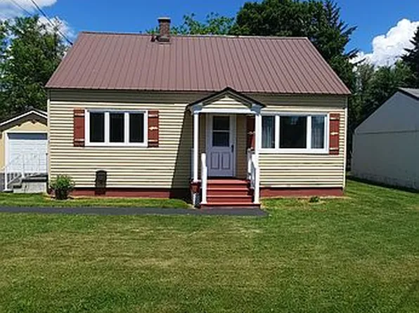 13 Payne Ct, Fort Fairfield, ME 04742