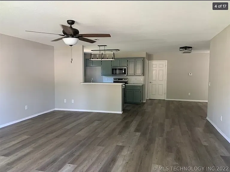 908 Cherry Loop — Photo 11