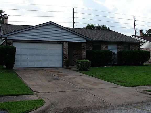 Mature landscaping
