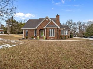 2265 W Front St, Burlington, NC 27215