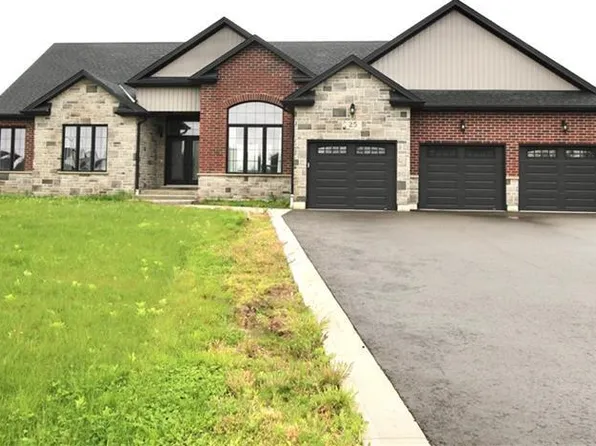 25 Bowen Pl, Brant, ON N0E 1R0
