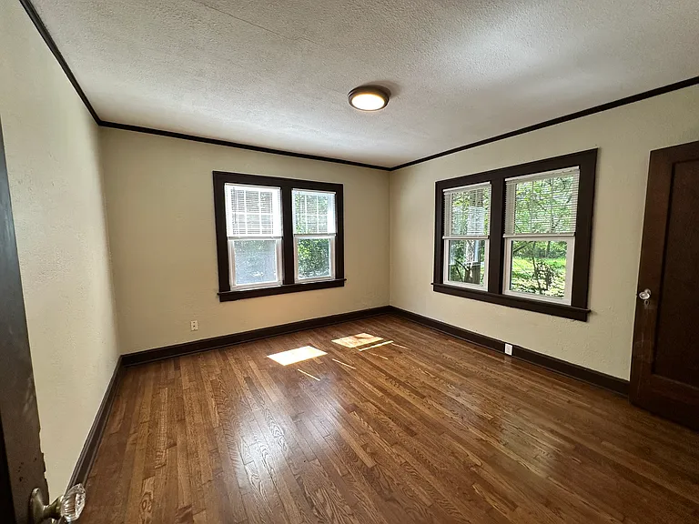 6654 Agnes Ave — Photo 9