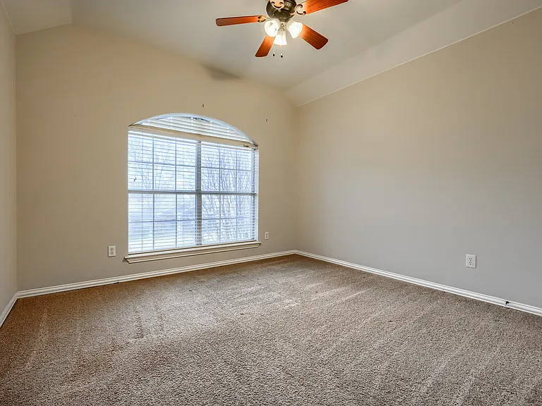 1808 Giddings Ct — Photo 7