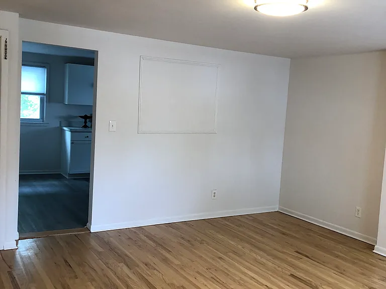 370 Warburton Ave — Photo 5
