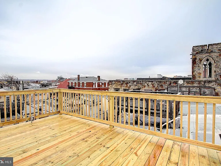1430 S Charles St — Photo 29